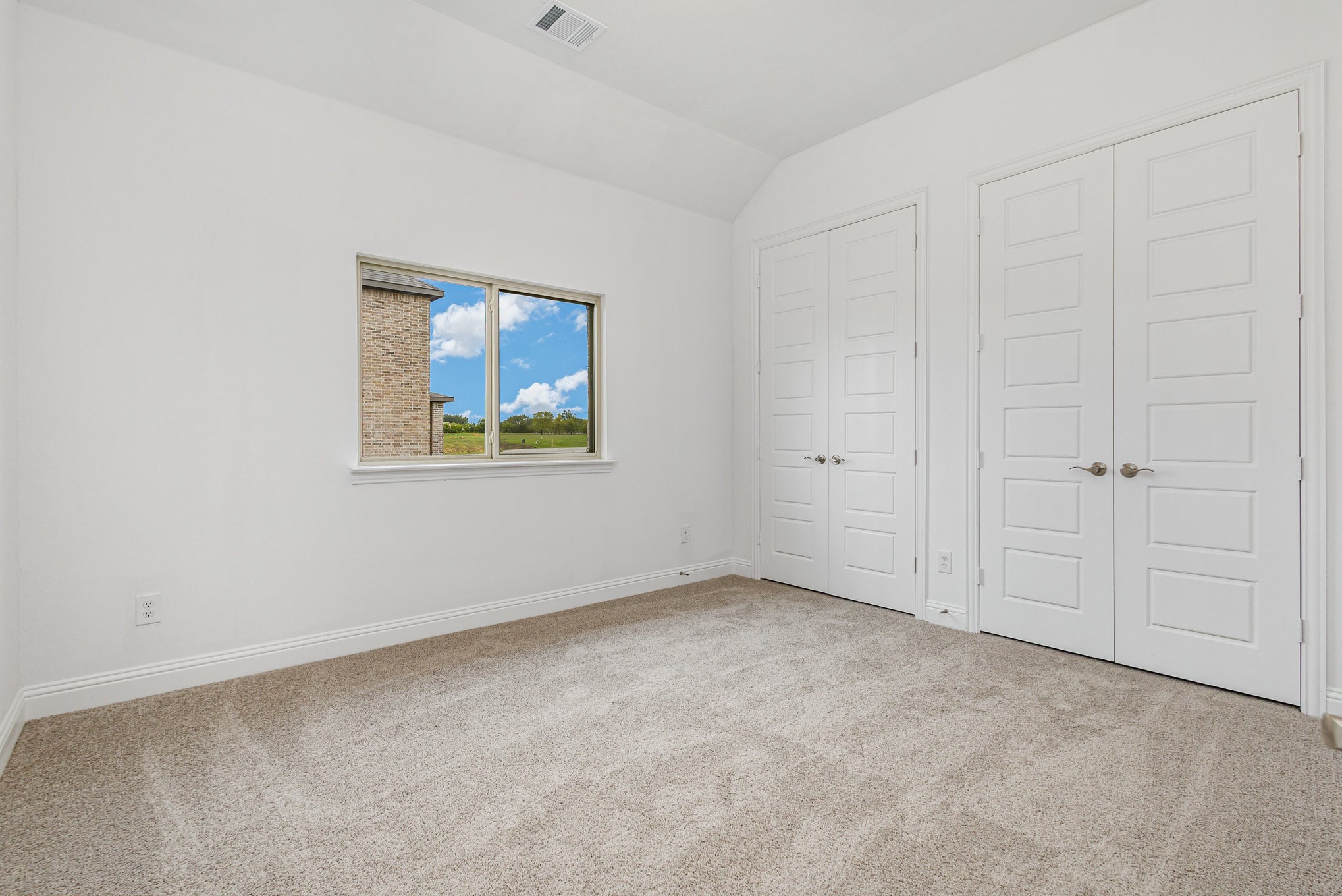 6044 Mango Sanger TX 76266