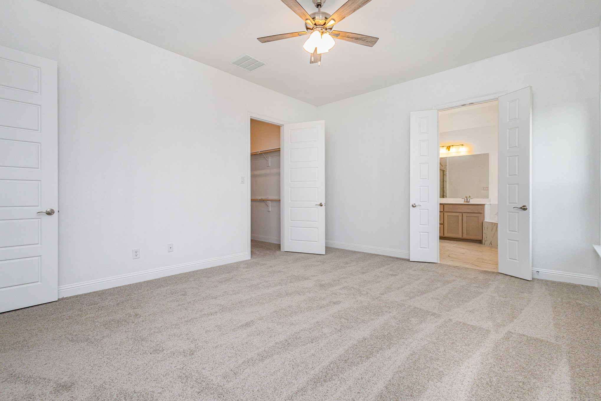 6044 Mango Sanger TX 76266