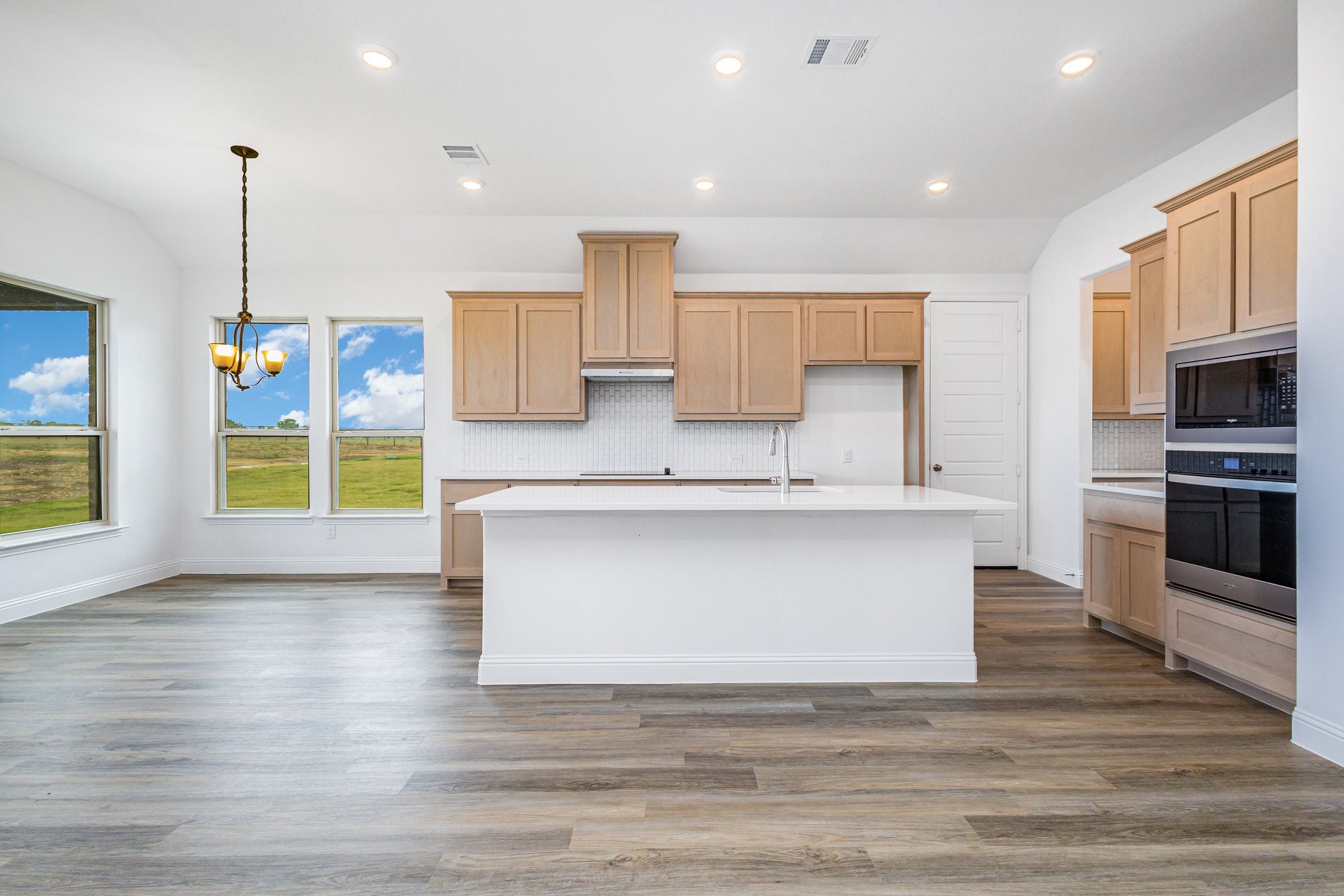 6044 Mango Sanger TX 76266