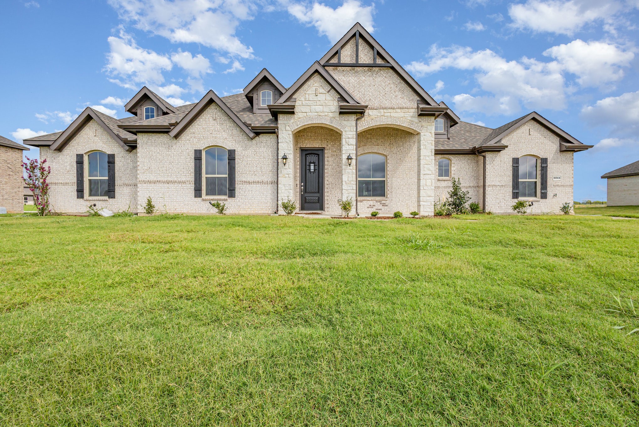 6044 Mango Sanger TX 76266