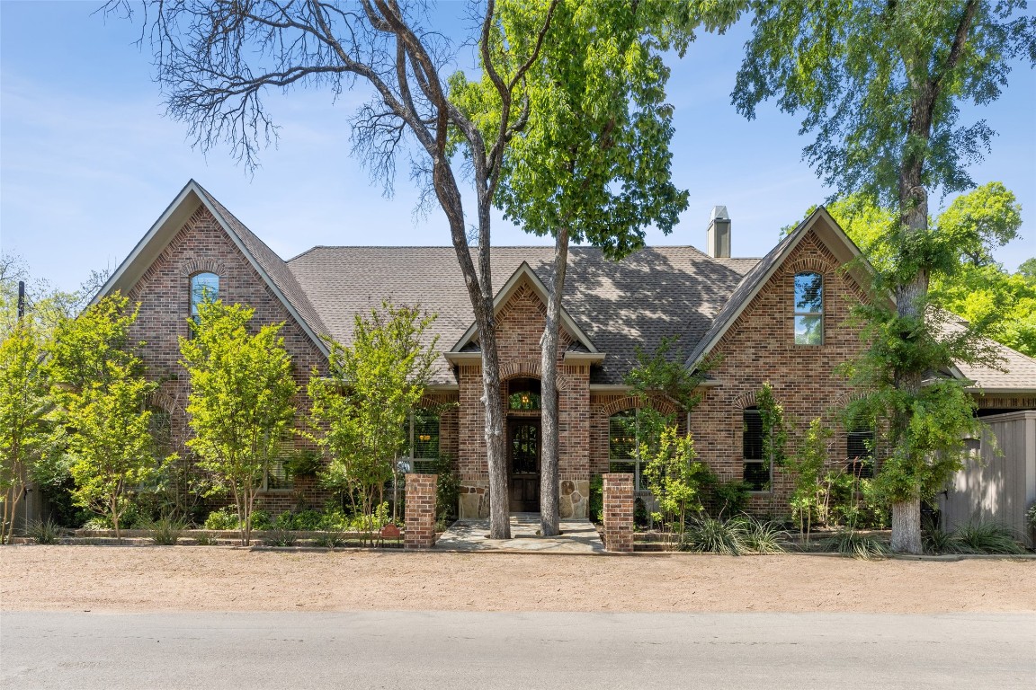 2020 Lakeland Drive Dallas TX 75218