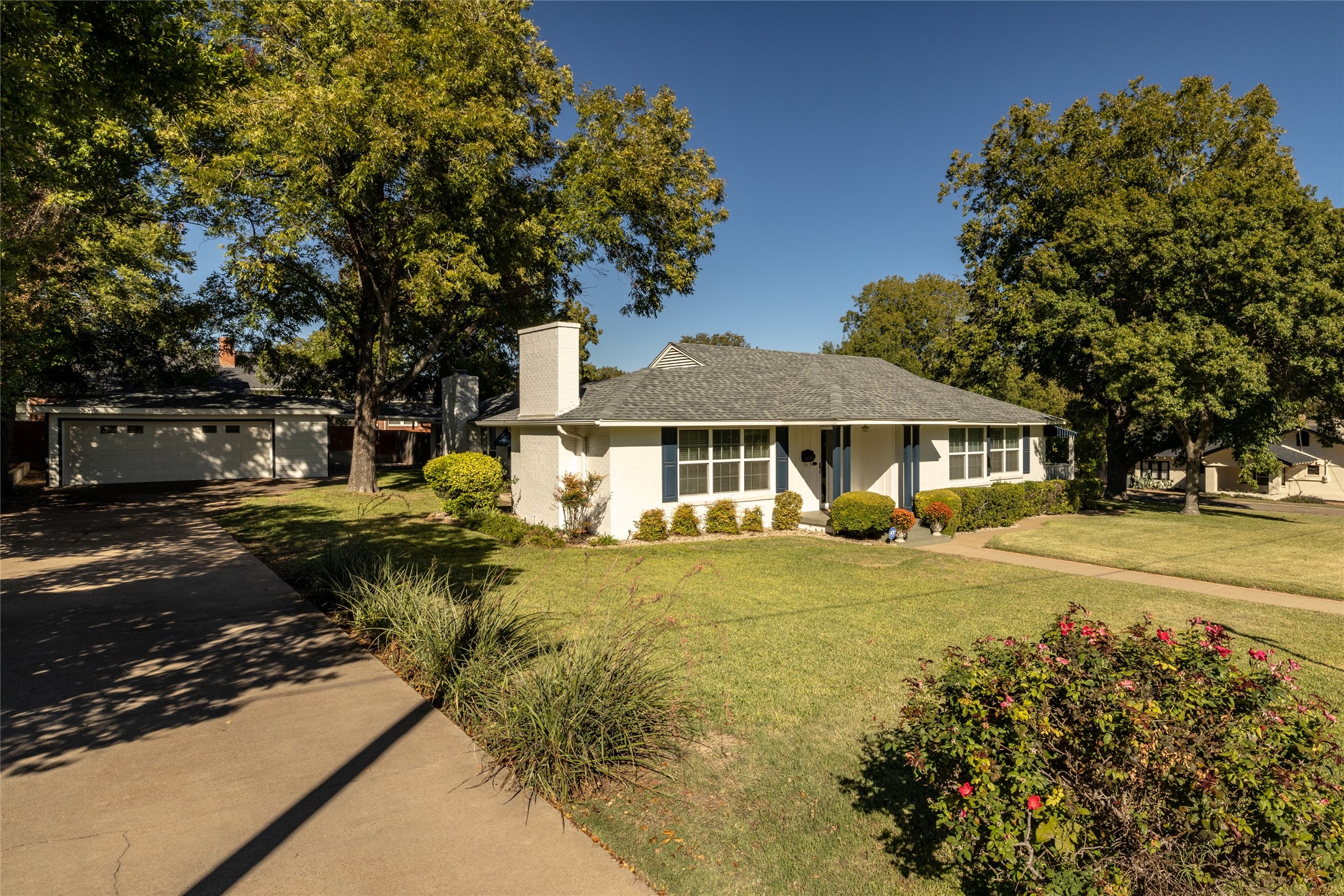 604 W Lee Avenue Weatherford TX 76086