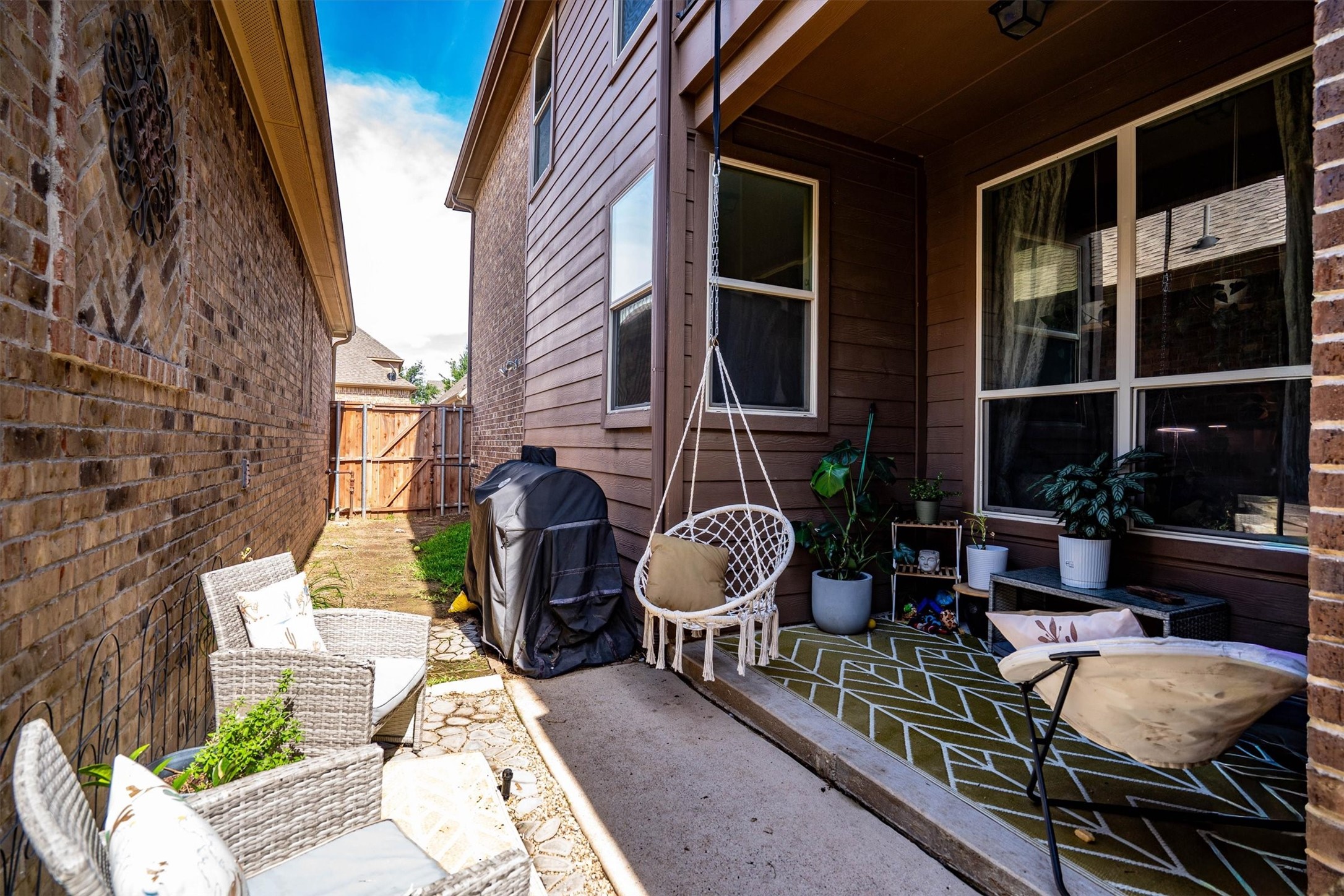 2459 Embleton Drive Lewisville TX 75067