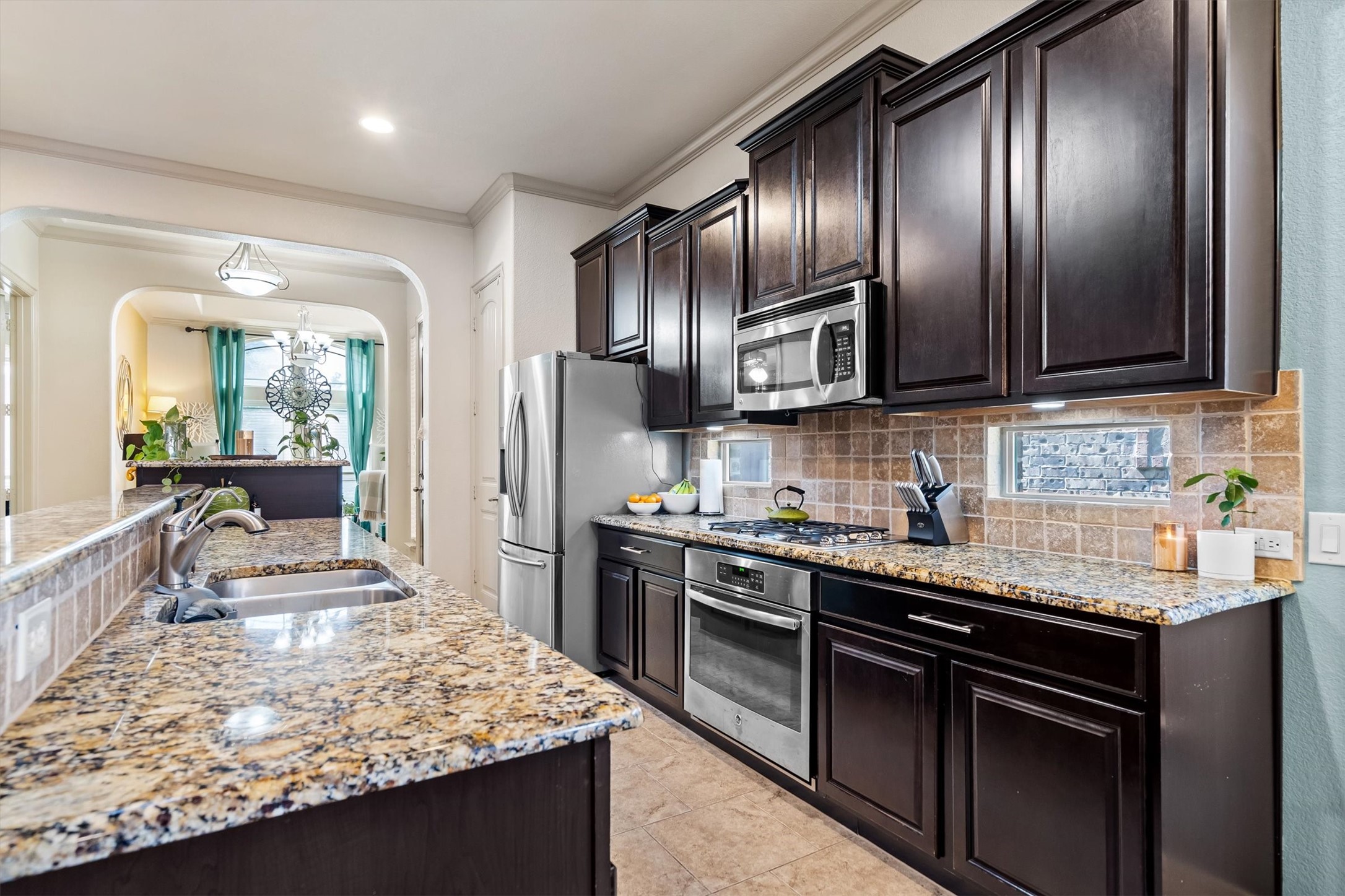 2459 Embleton Drive Lewisville TX 75067