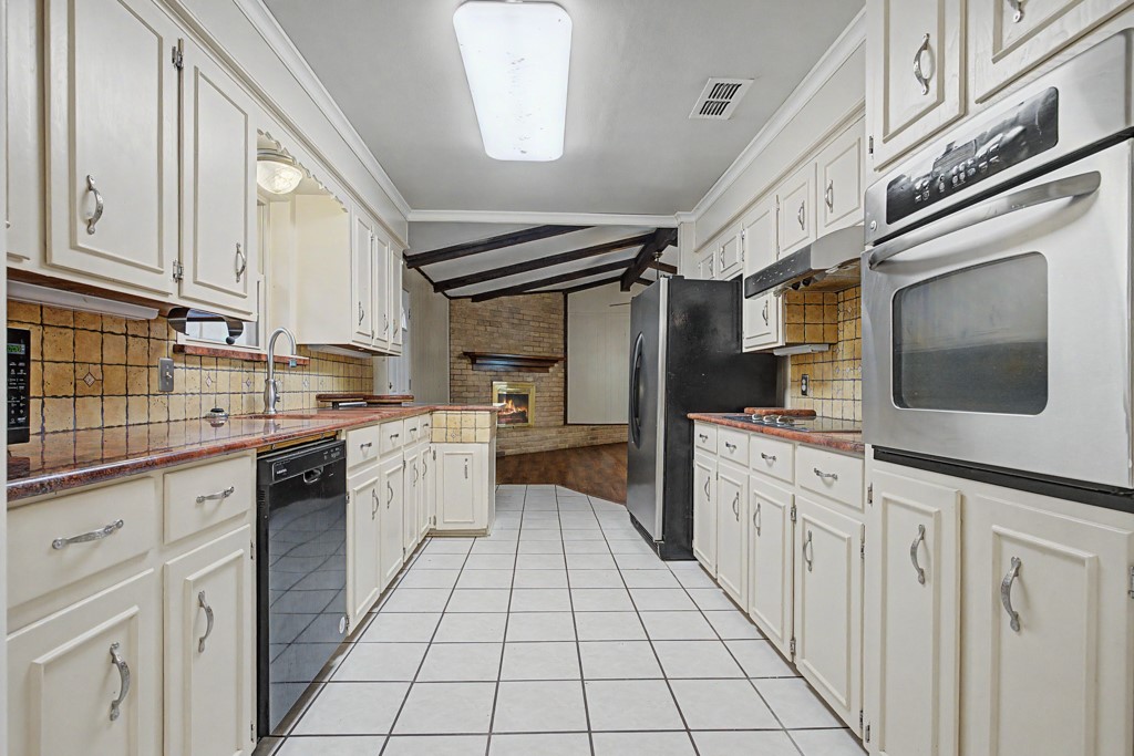 2104 Wainwright Court Longview TX 75605