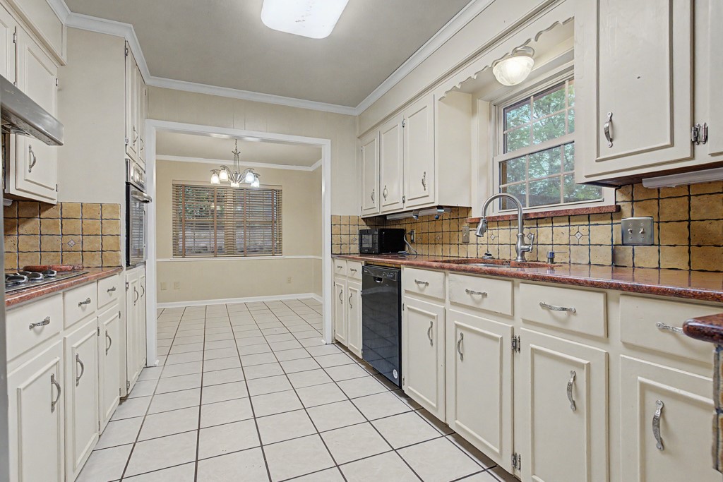 2104 Wainwright Court Longview TX 75605