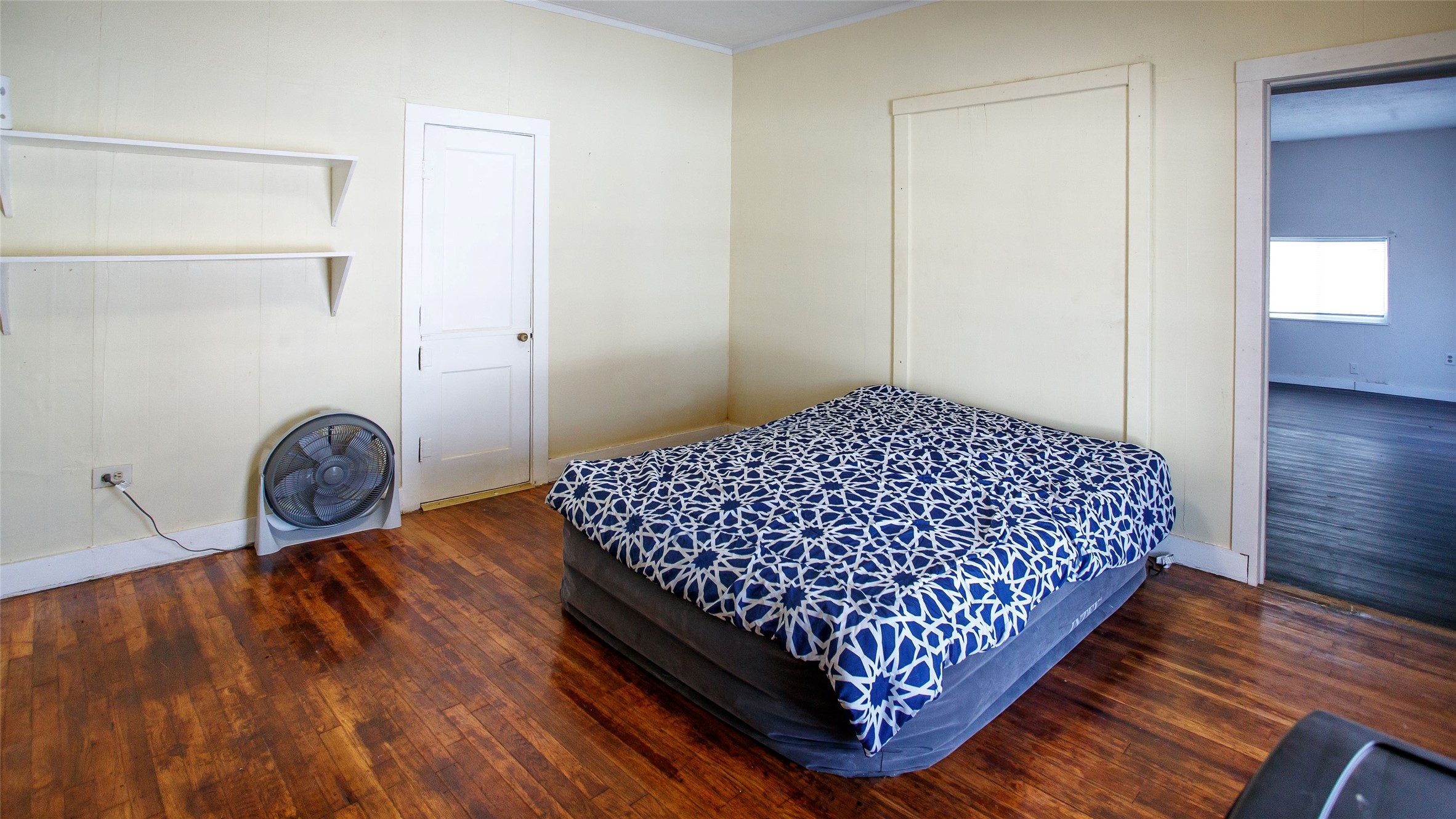 603 W Bloodworth Olney TX 76374