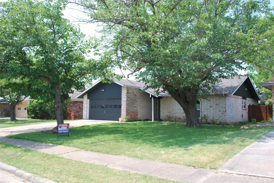 1613 Greywood Drive Mesquite TX 75149