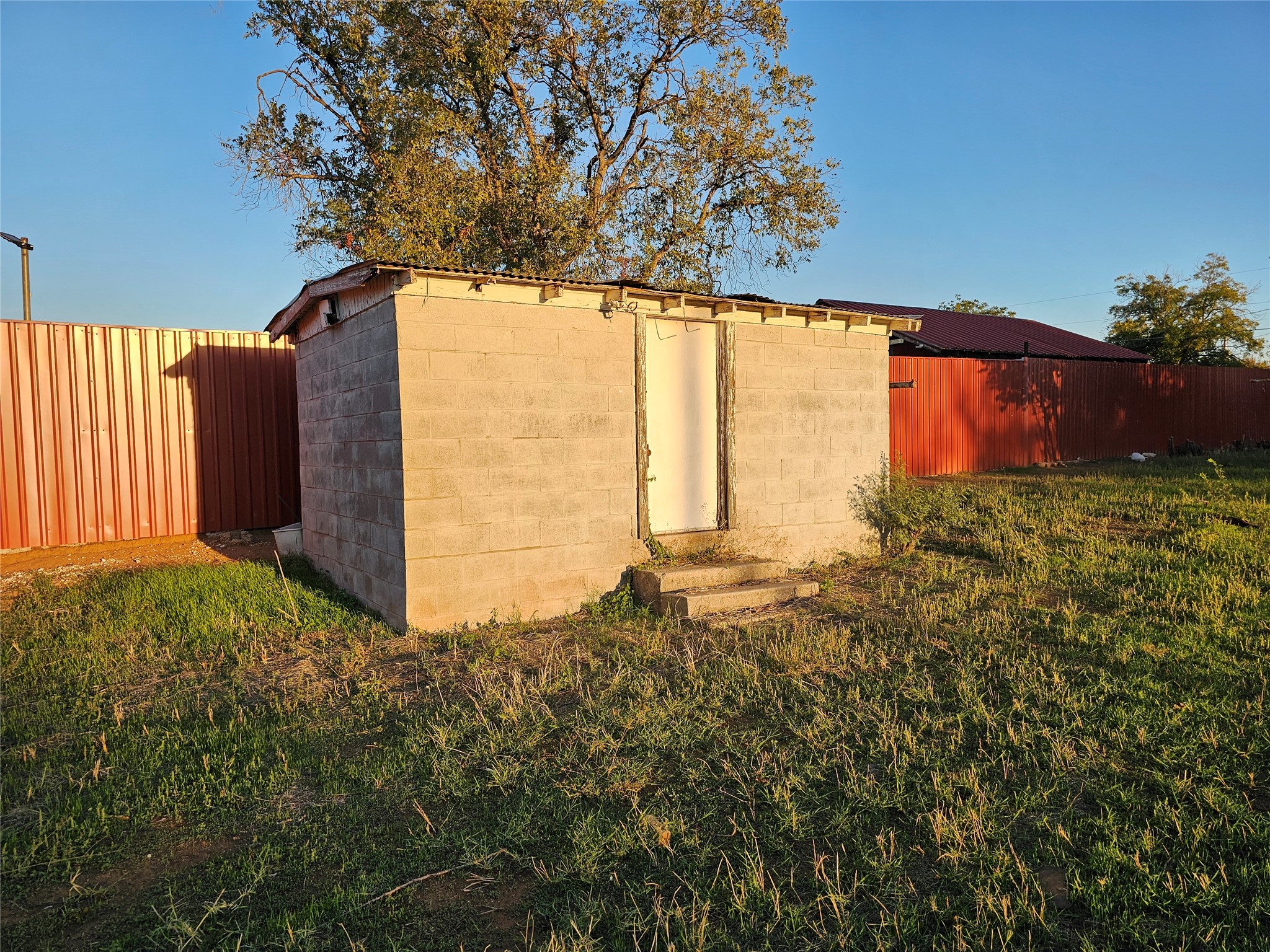 1211 Campbell Street Sweetwater TX 79556