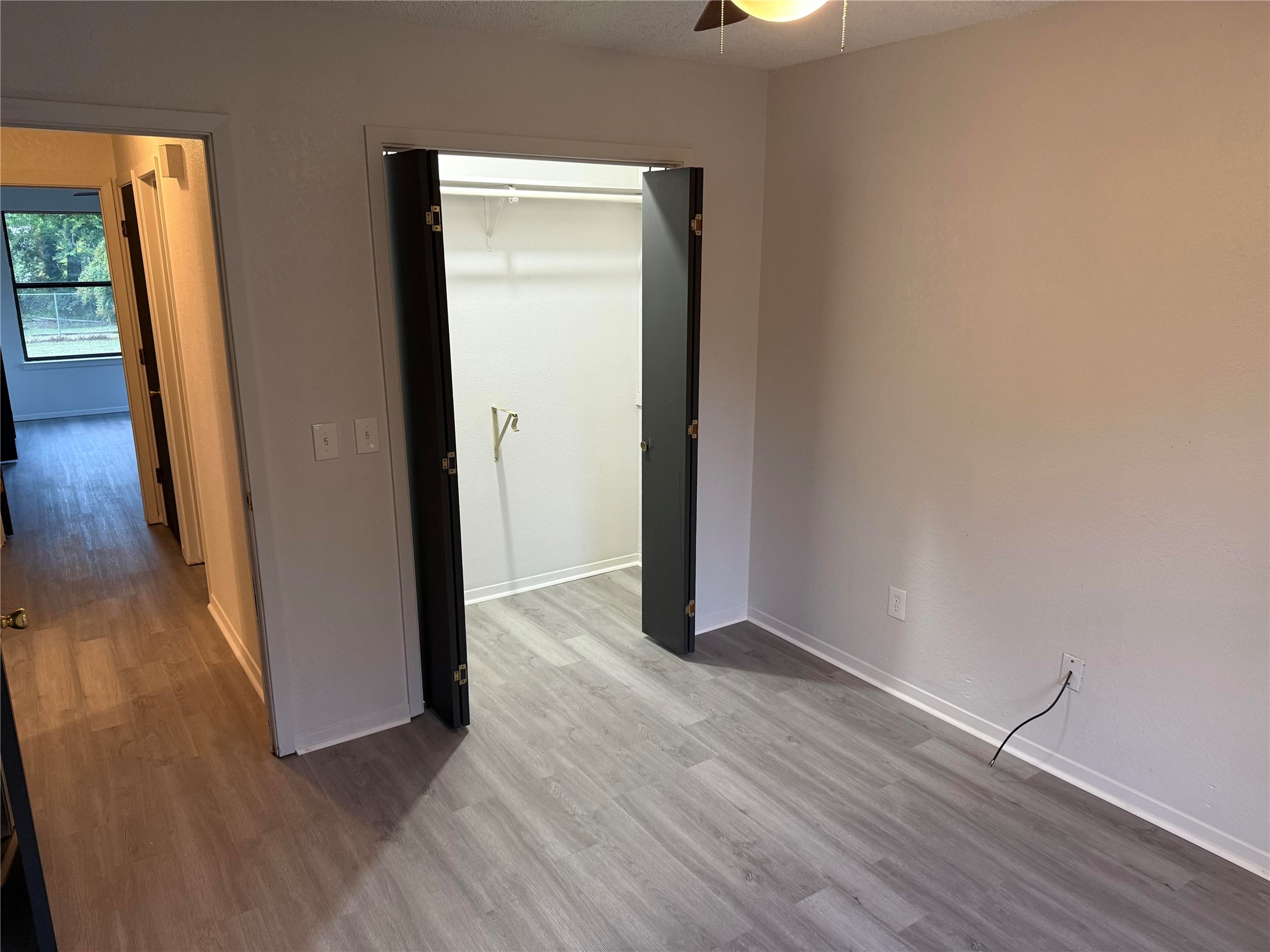 951 Van Zandt Paris TX 75460