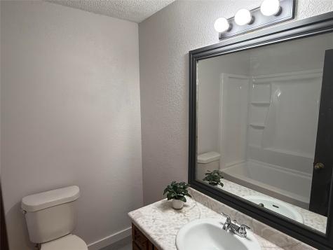 951 Van Zandt Paris TX 75460