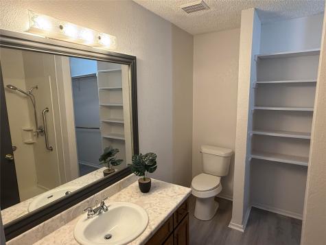 951 Van Zandt Paris TX 75460