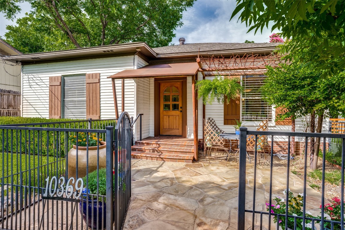 10369 Bel Aire Drive Dallas TX 75218