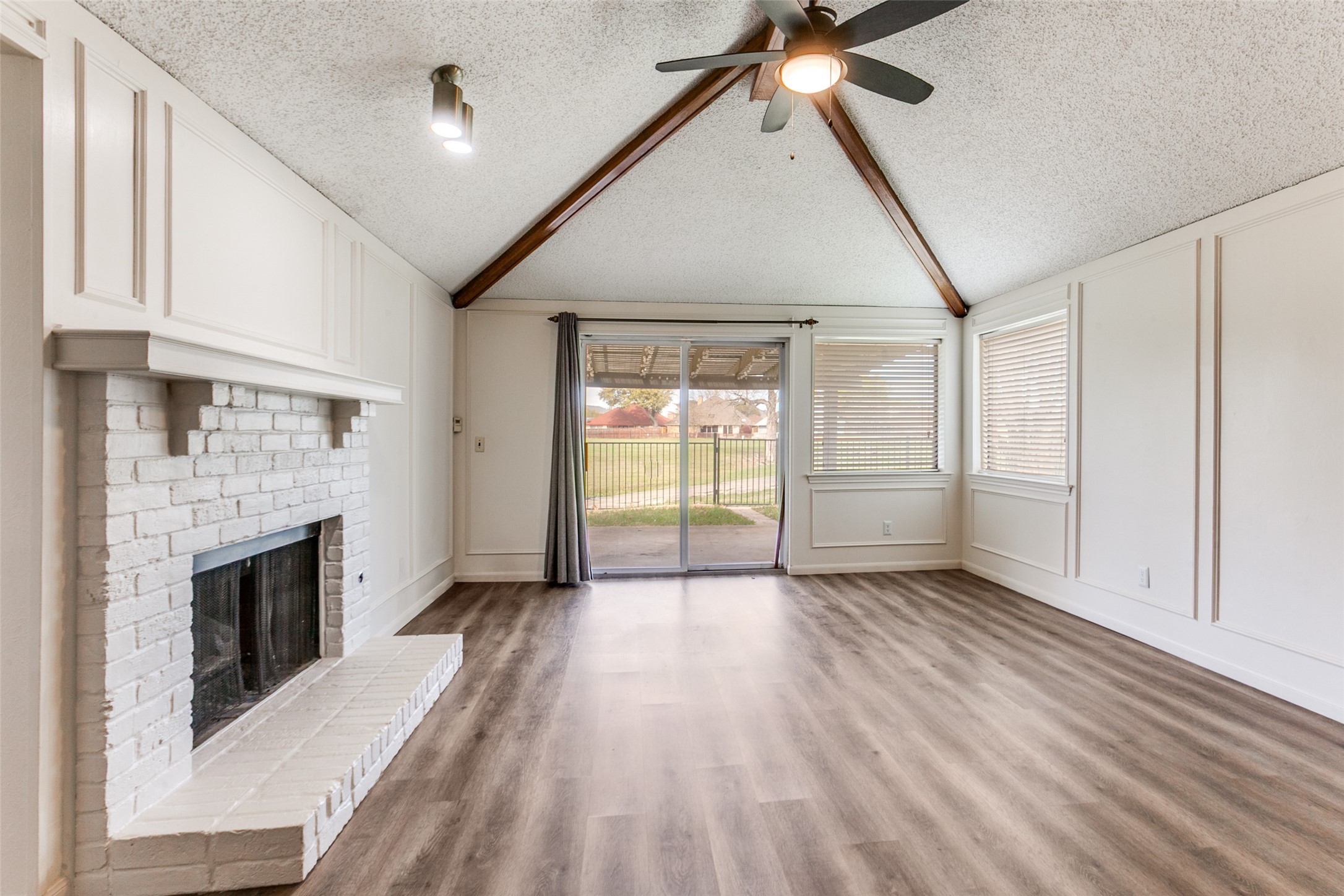 2722 Laurel Oaks Drive Garland TX 75044