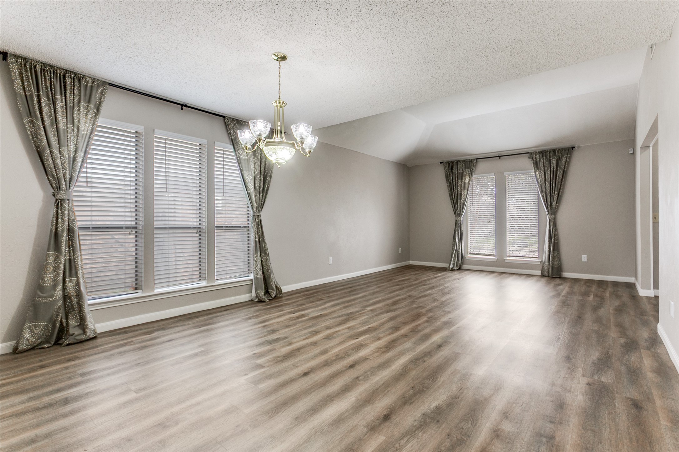 2722 Laurel Oaks Drive Garland TX 75044