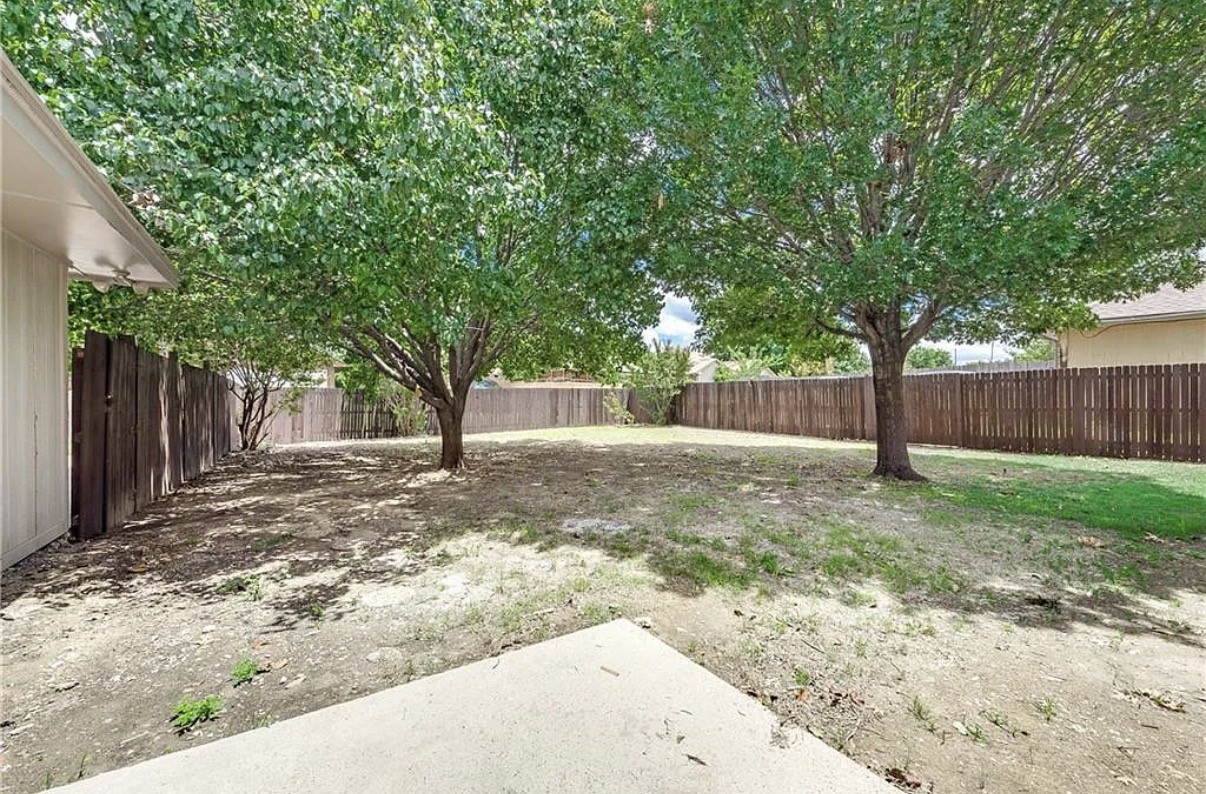 2303 Silverthorne Drive Dallas TX 75287