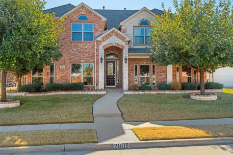 2803 Pino Grand Prairie TX 75054