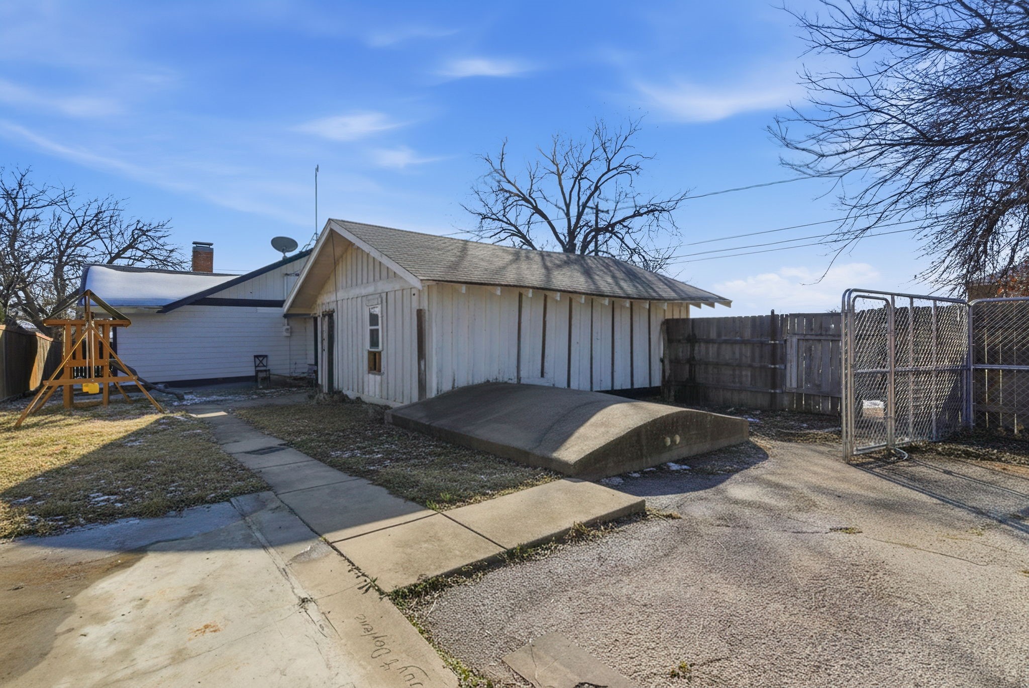1317 4th Street Graham TX 76450