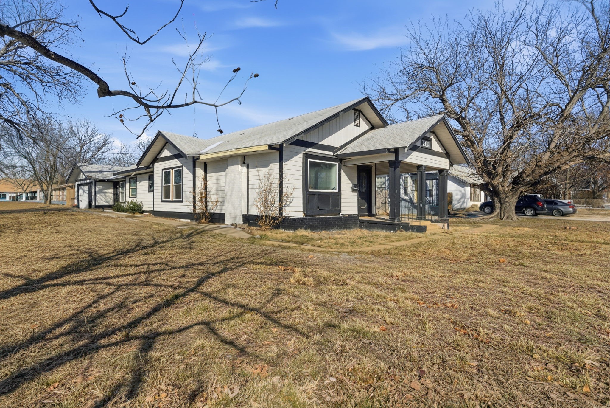 1317 4th Street Graham TX 76450