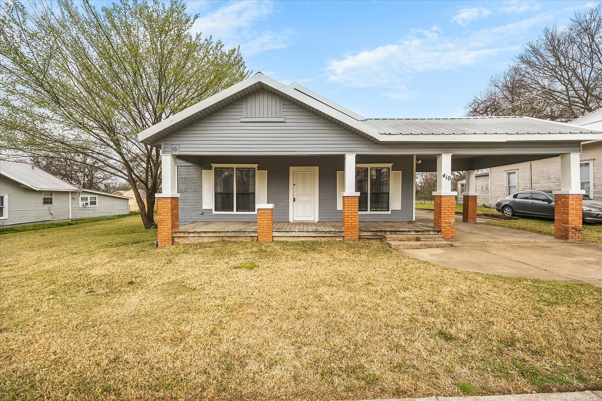 410 S Preston Street Wolfe City TX 75496