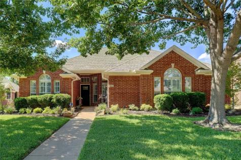 7804 Woodhaven Drive North Richland Hills TX 76182