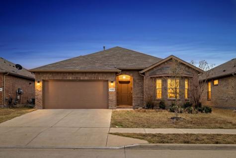 1132 Gillespie Drive Justin TX 76247