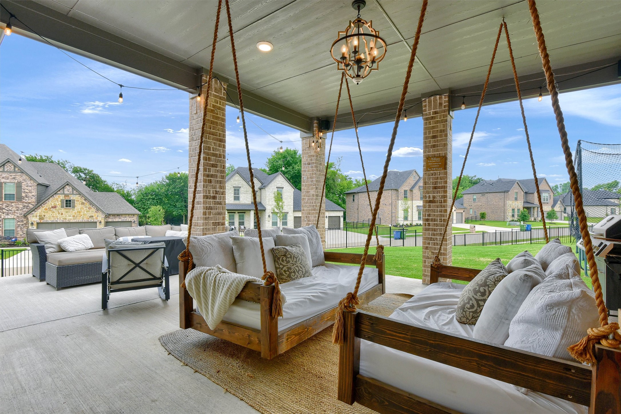 2113 Deer Run Gunter TX 75058