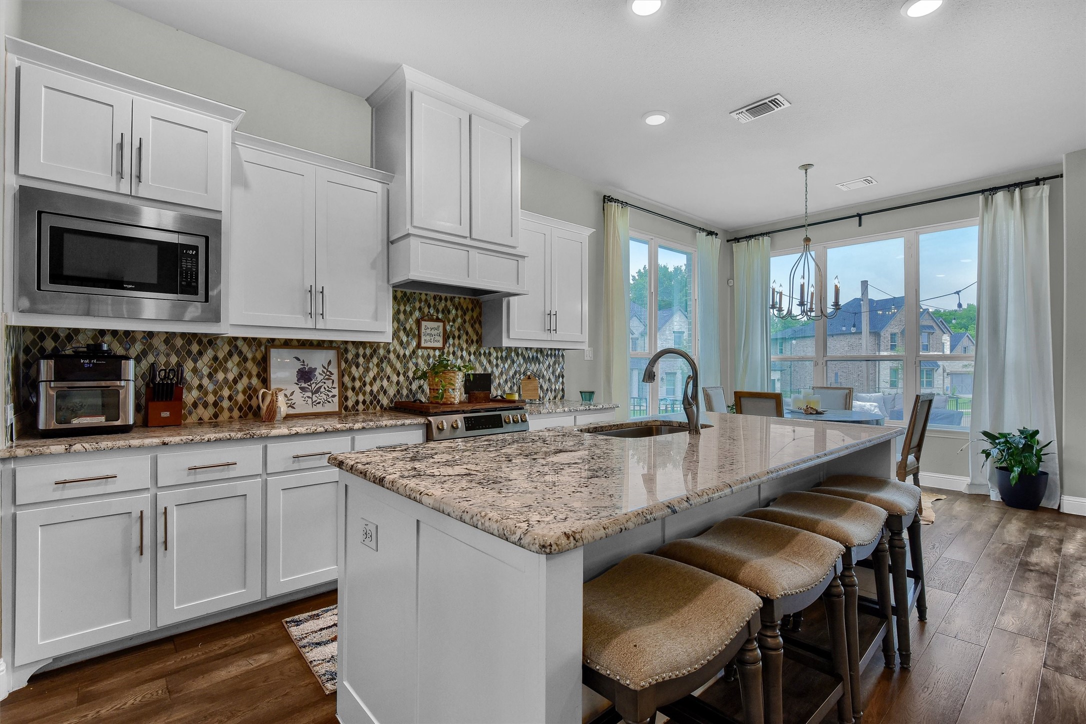 2113 Deer Run Gunter TX 75058