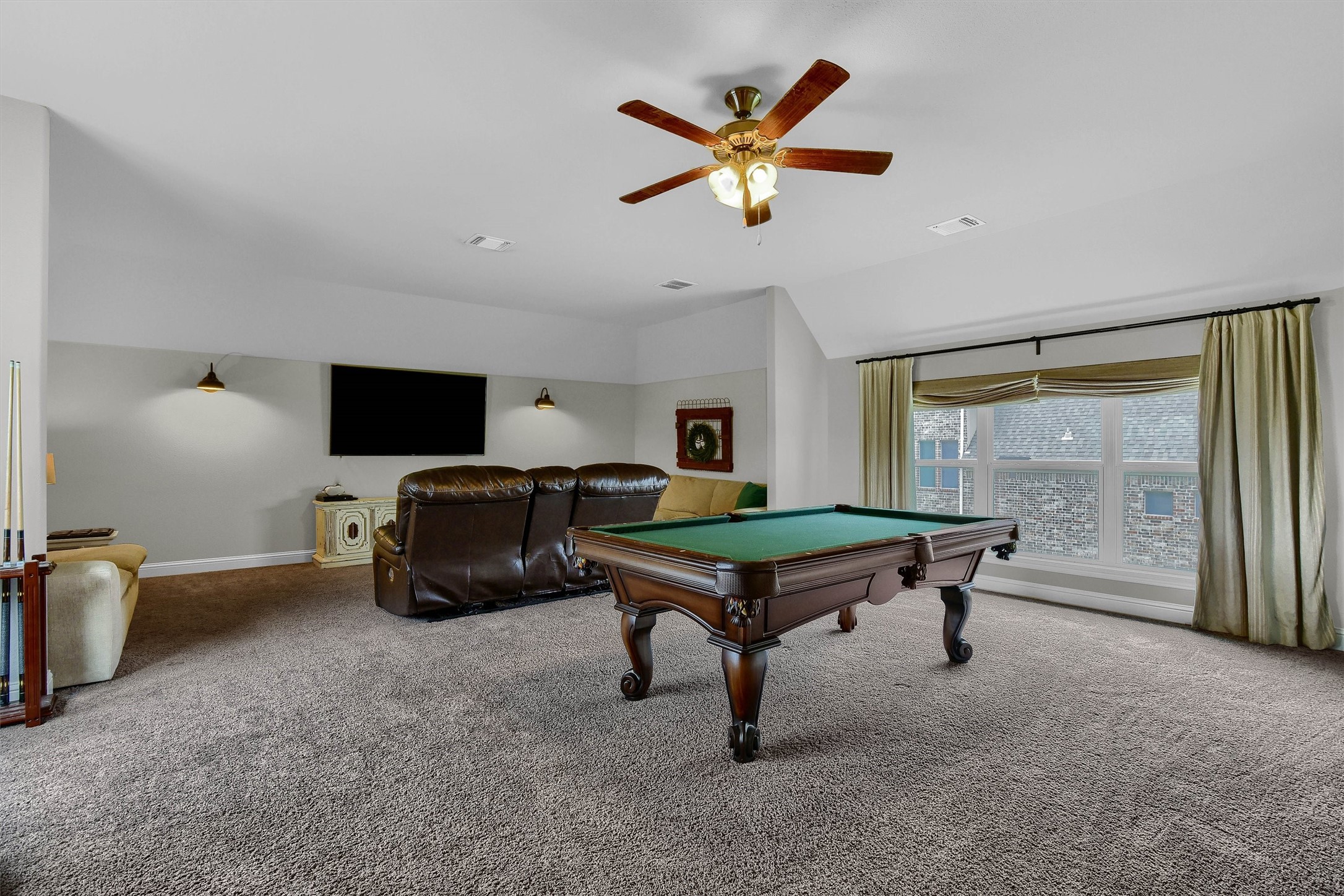 2113 Deer Run Gunter TX 75058