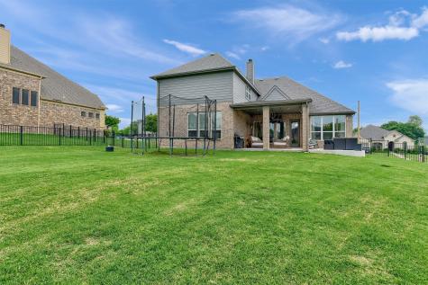 2113 Deer Run Gunter TX 75058