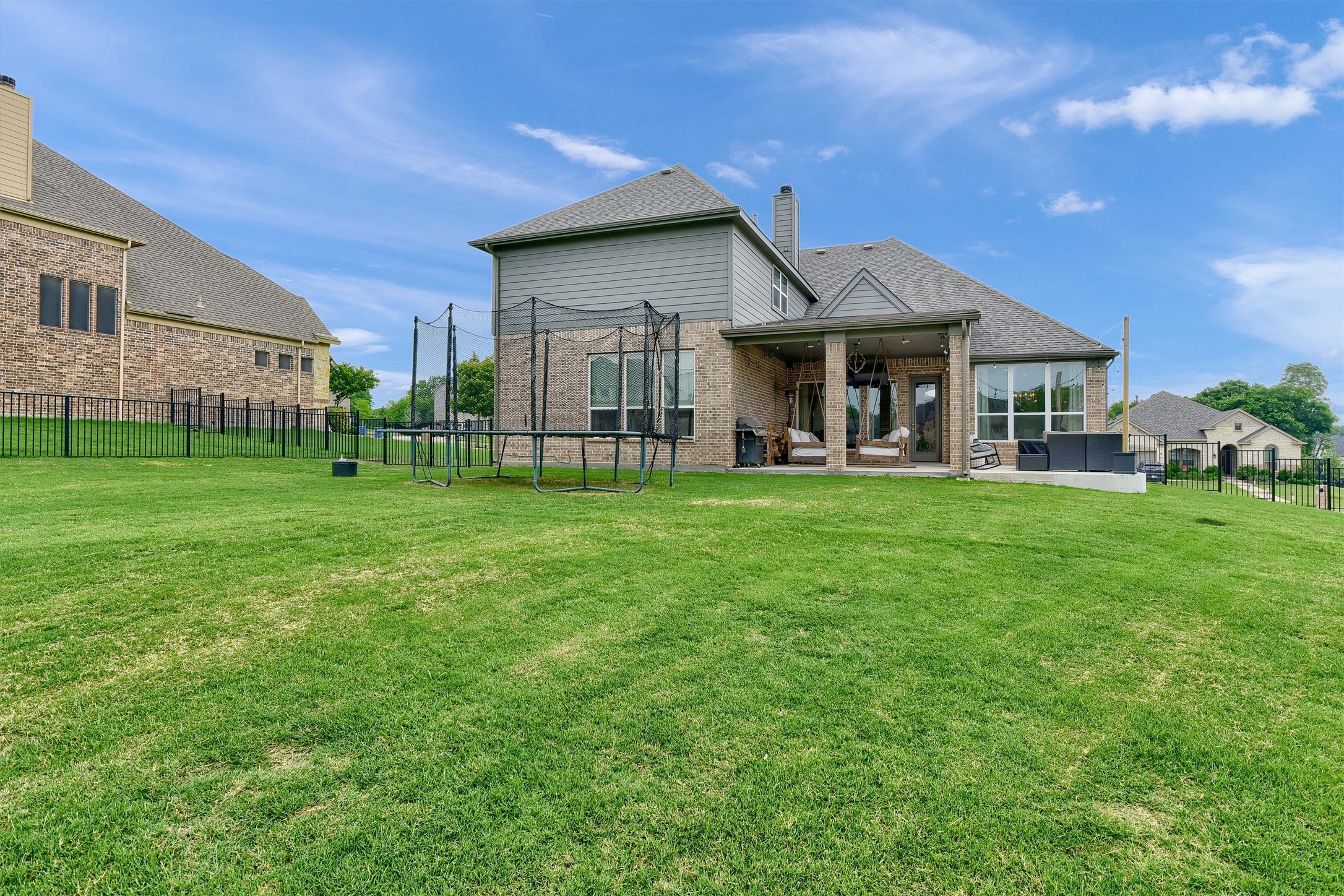 2113 Deer Run Gunter TX 75058
