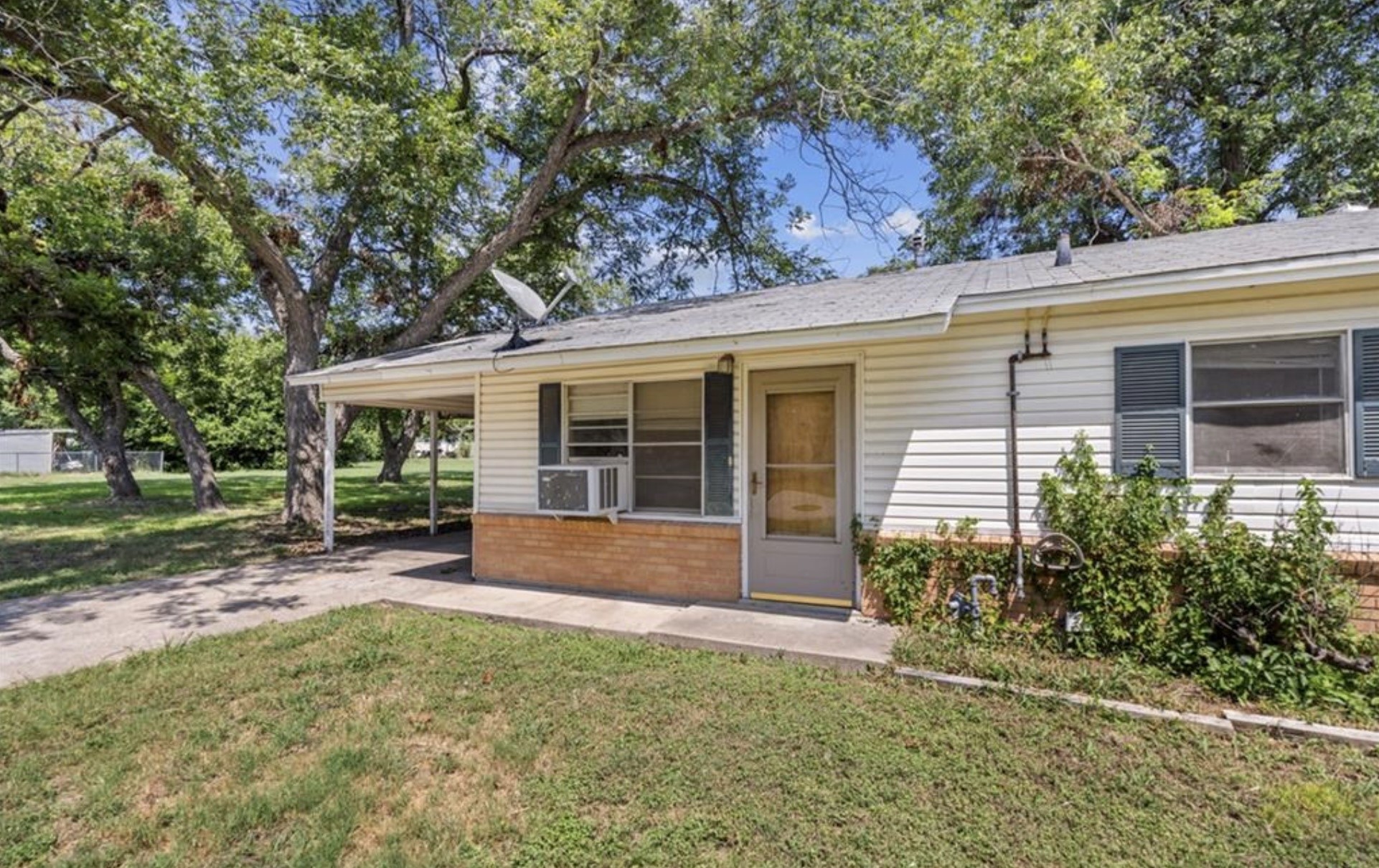 17 Ellis Avenue Troy TX 76579