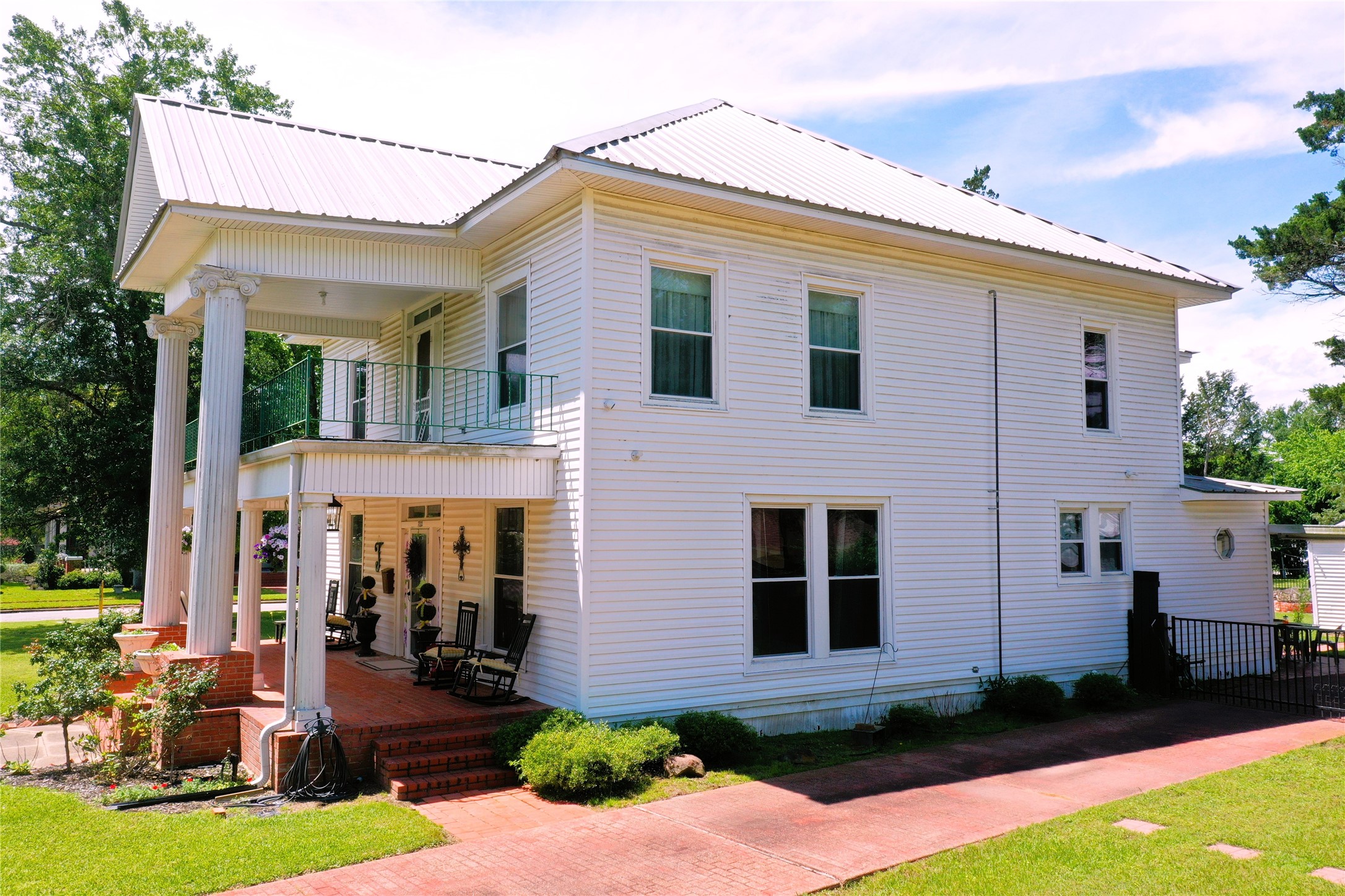 702 S 9th Avenue Teague TX 75860