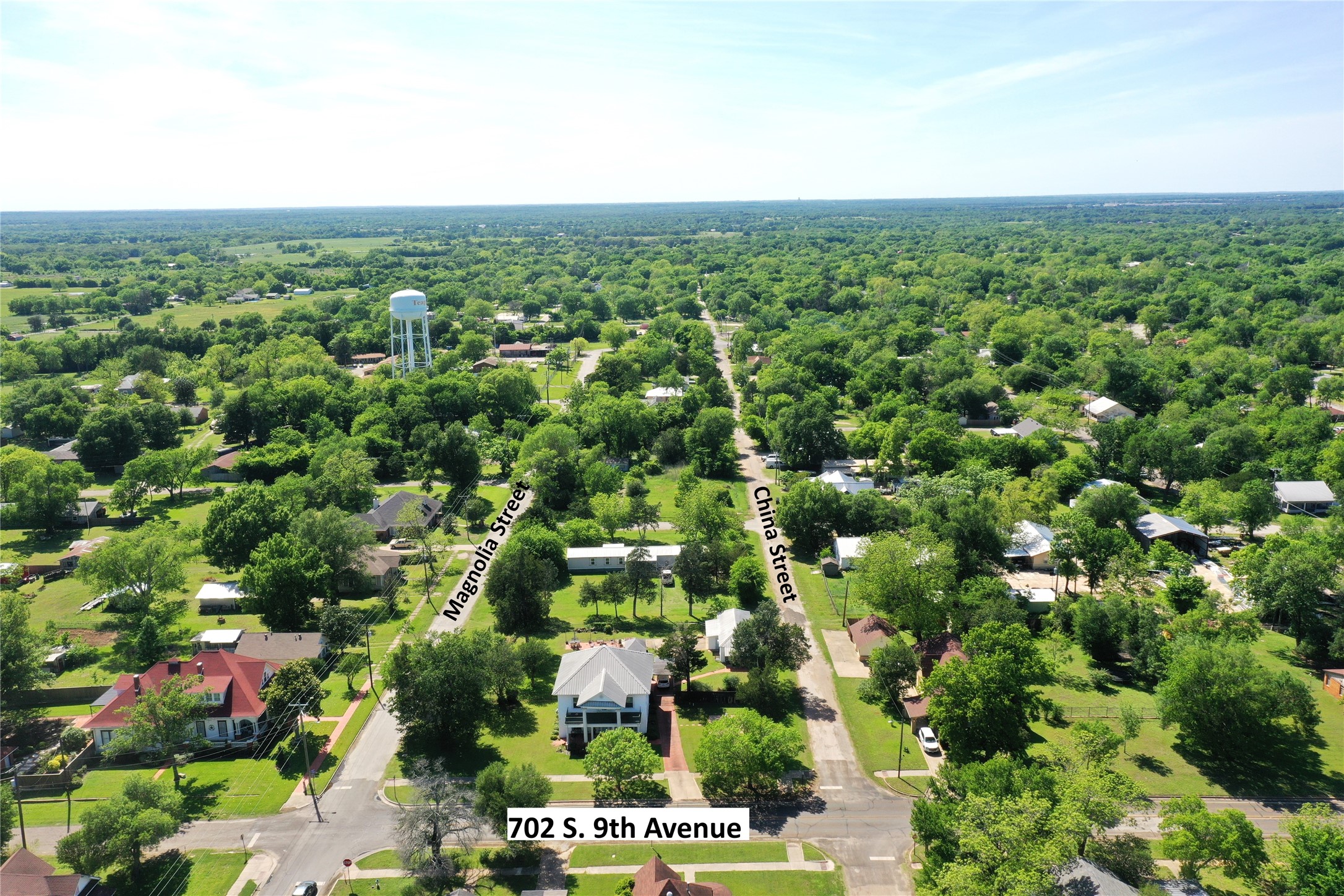 702 S 9th Avenue Teague TX 75860