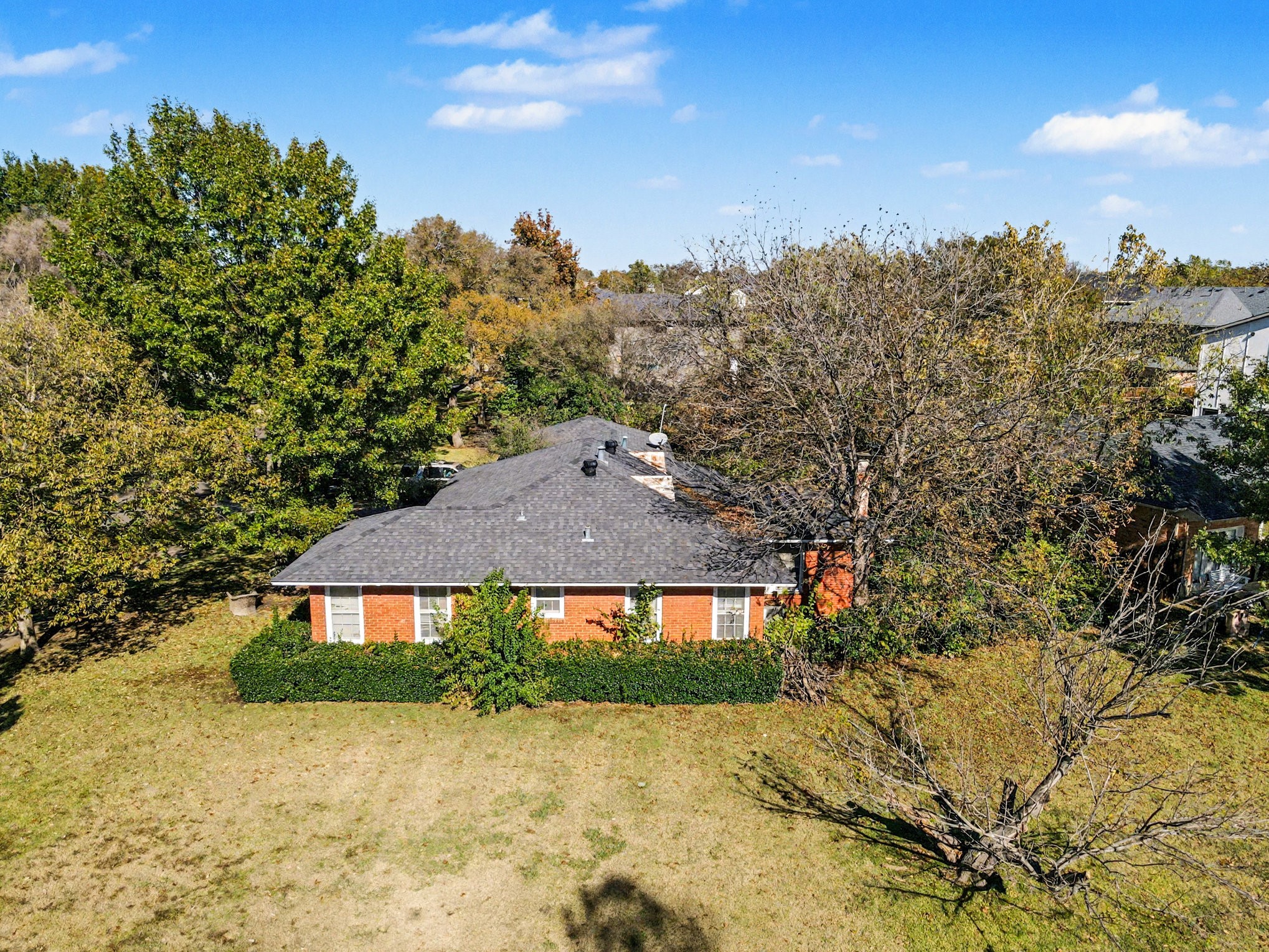 9734 Mixon Drive Dallas TX 75220