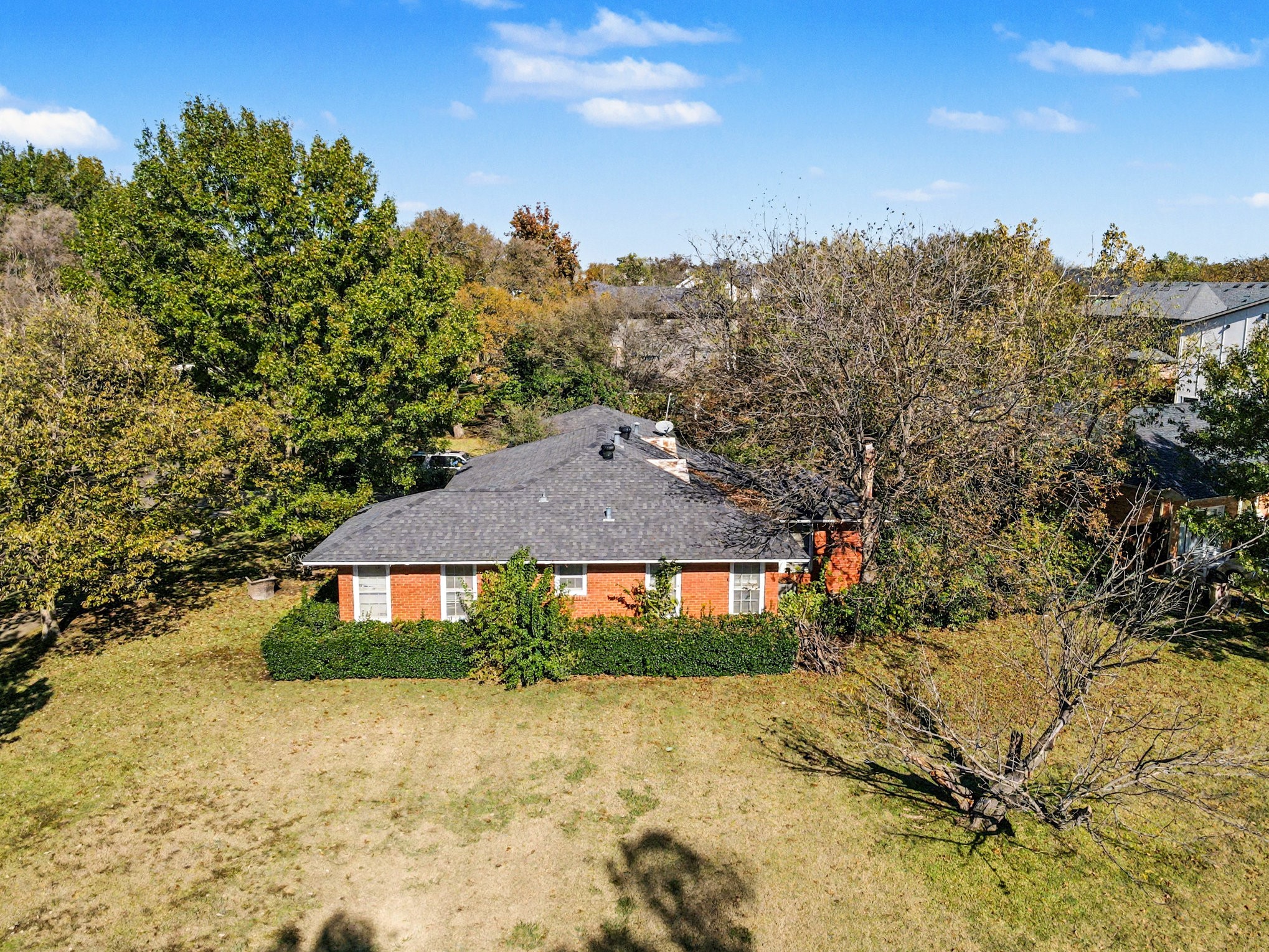 9734 Mixon Drive Dallas TX 75220