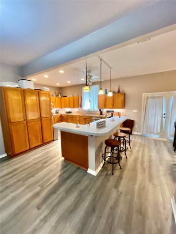 522 E Standifer Street Hamilton TX 76531