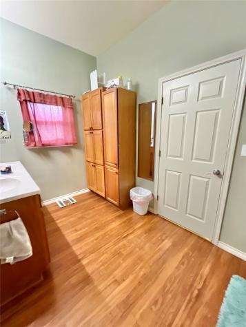 522 E Standifer Street Hamilton TX 76531