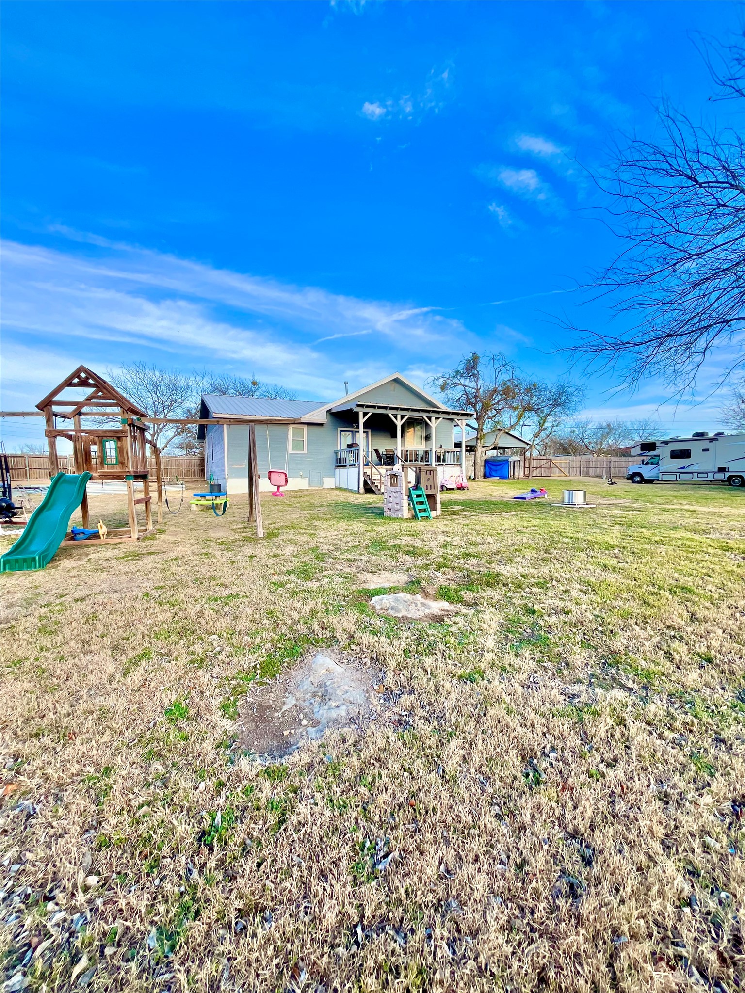 522 E Standifer Street Hamilton TX 76531