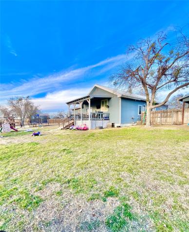 522 E Standifer Street Hamilton TX 76531