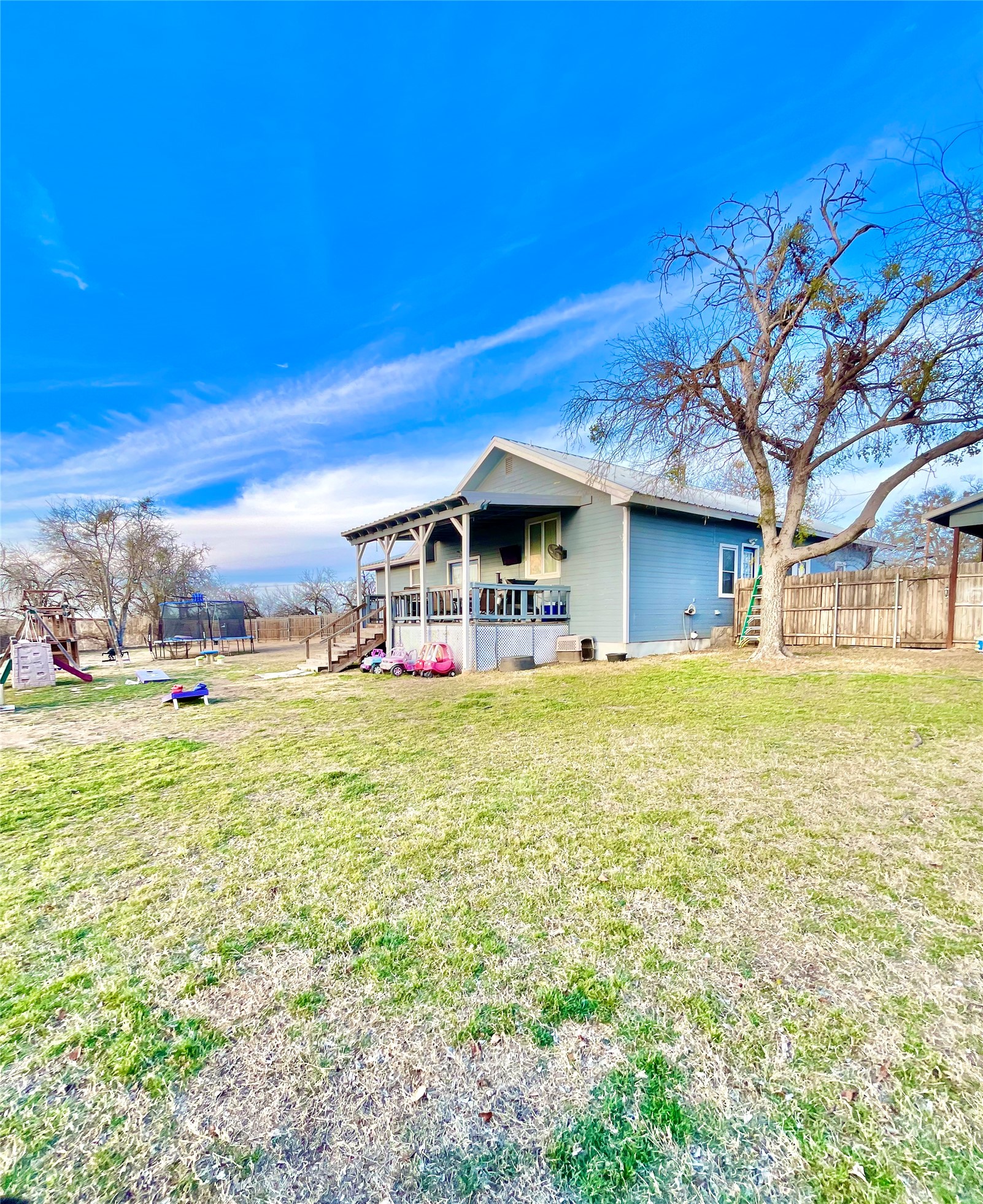 522 E Standifer Street Hamilton TX 76531