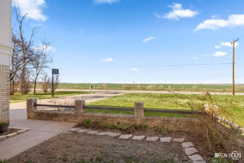 1206 E Sycamore Drive Burkburnett TX 76354