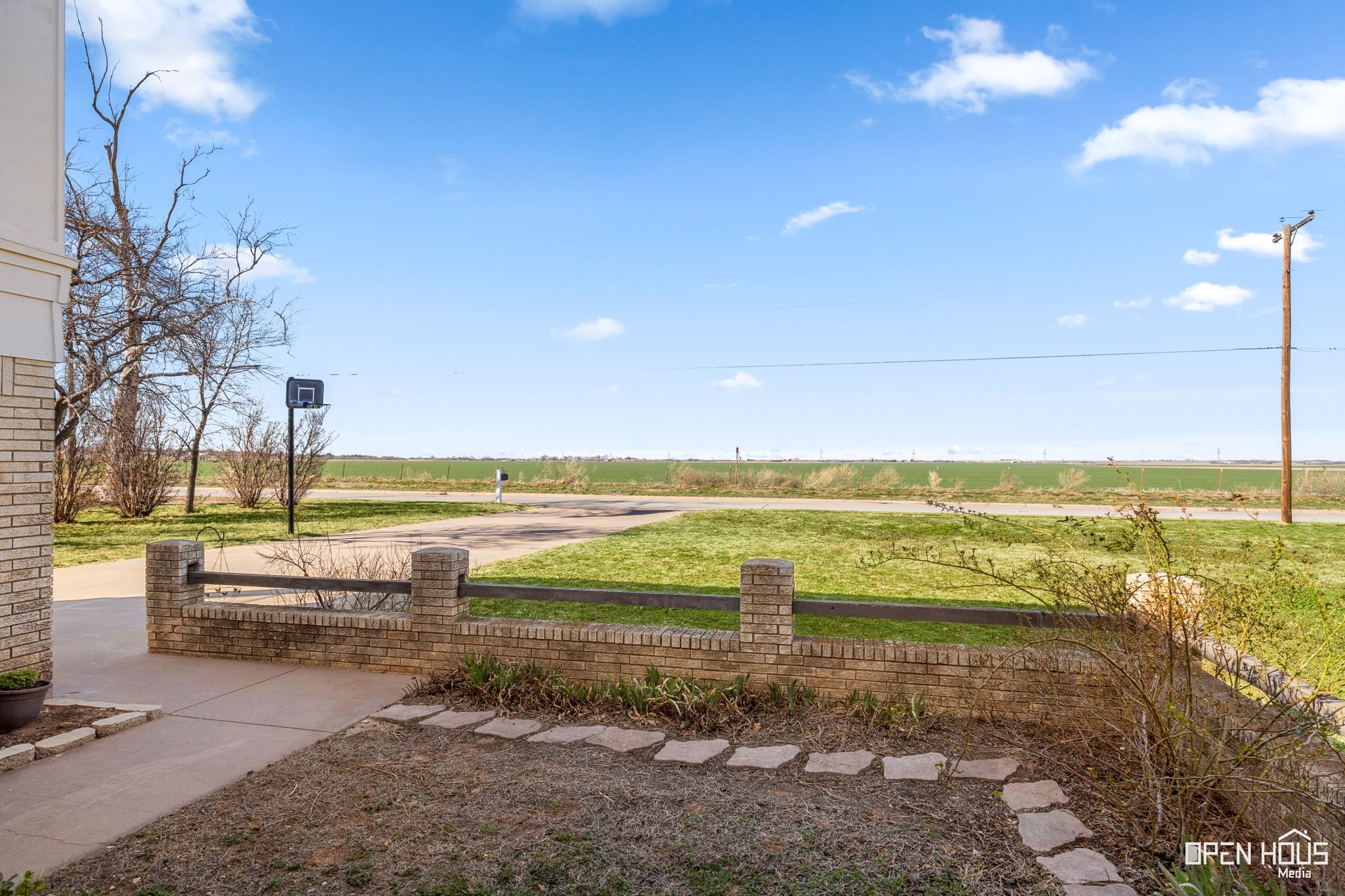 1206 E Sycamore Drive Burkburnett TX 76354