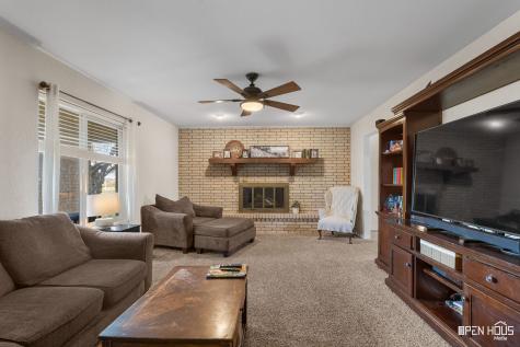 1206 E Sycamore Drive Burkburnett TX 76354