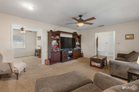 1206 E Sycamore Drive Burkburnett TX 76354