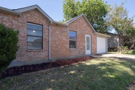 624 Black Hills Drive Burleson TX 76028
