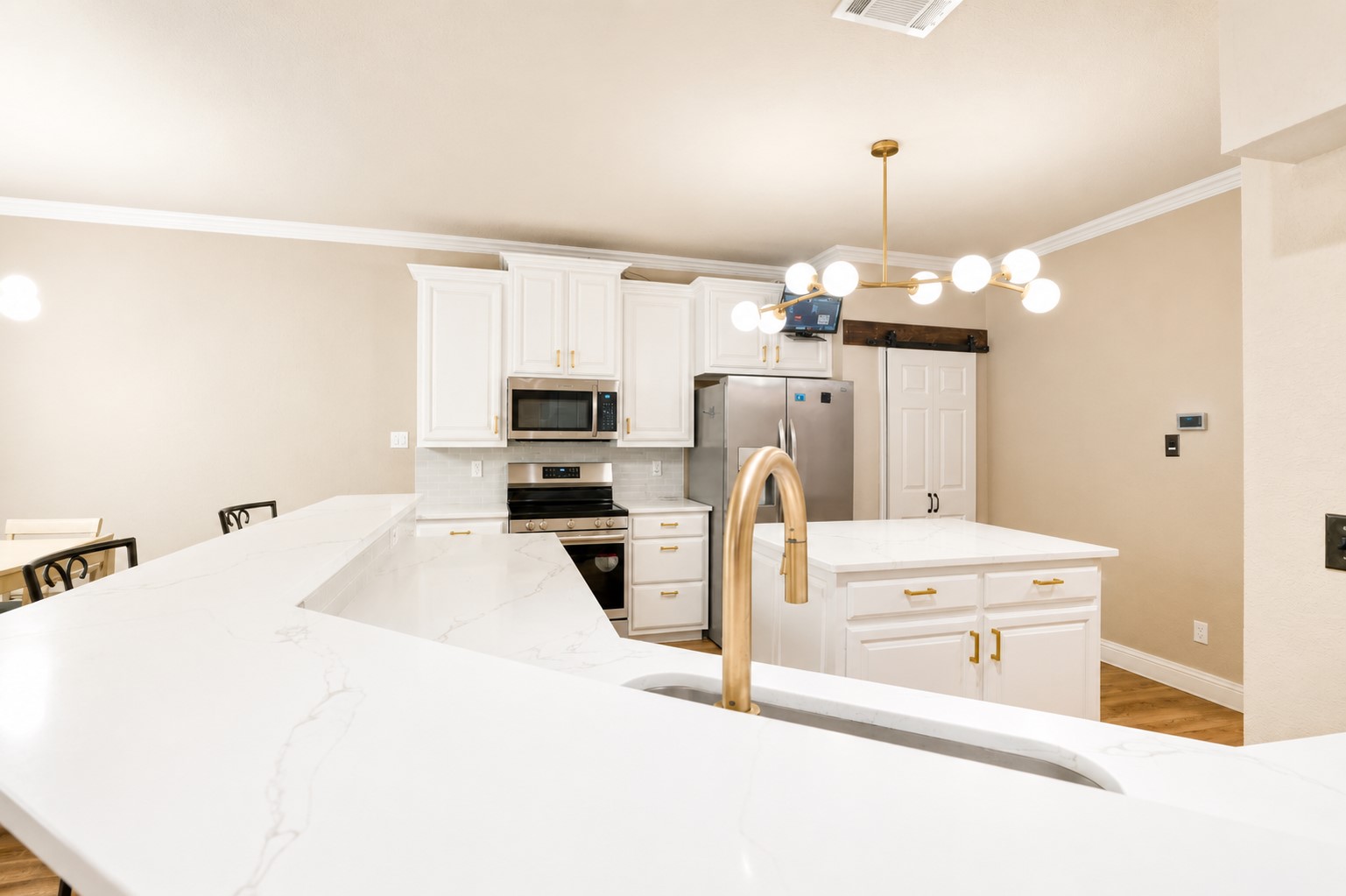 609 Trails End Court Hurst TX 76054