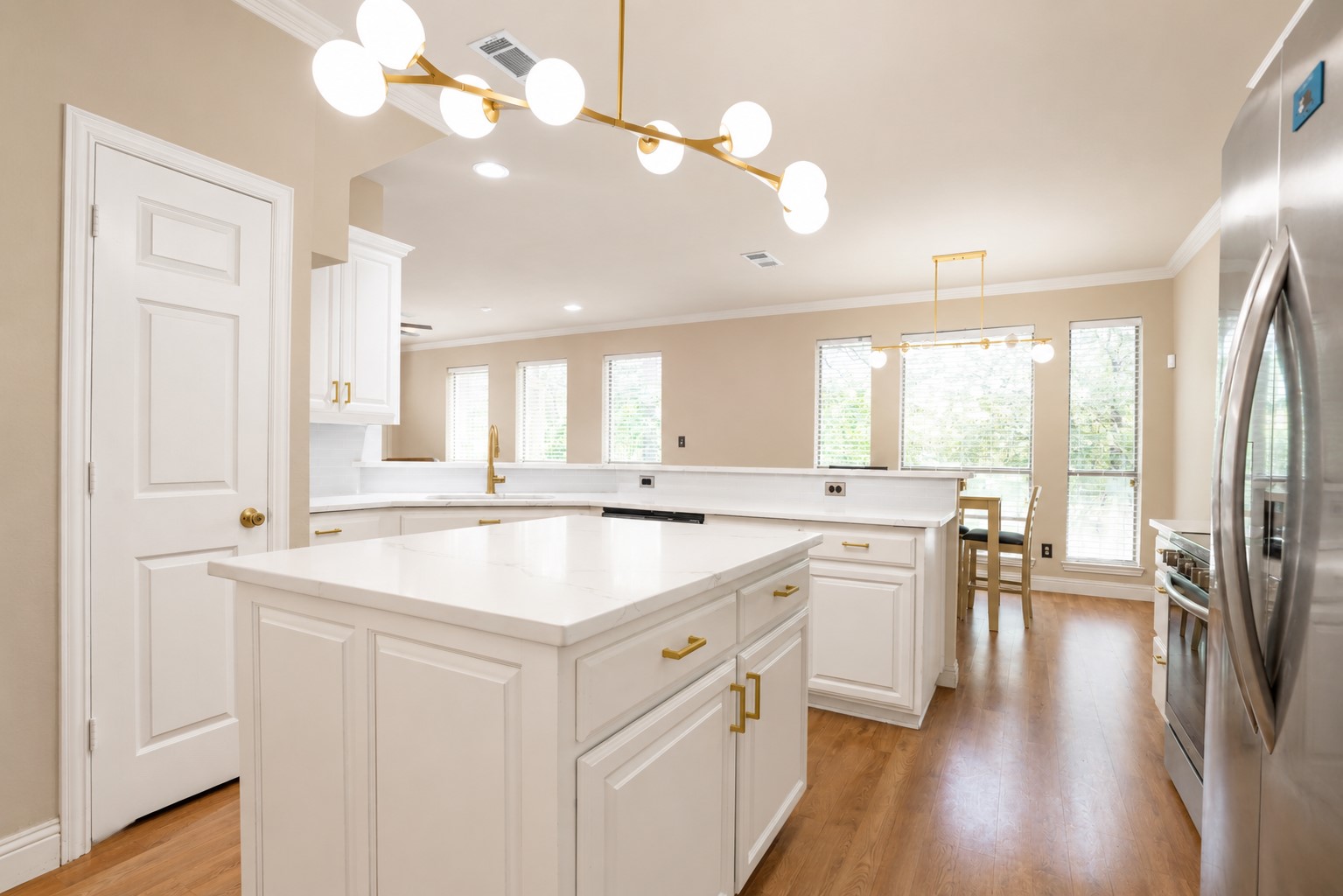609 Trails End Court Hurst TX 76054