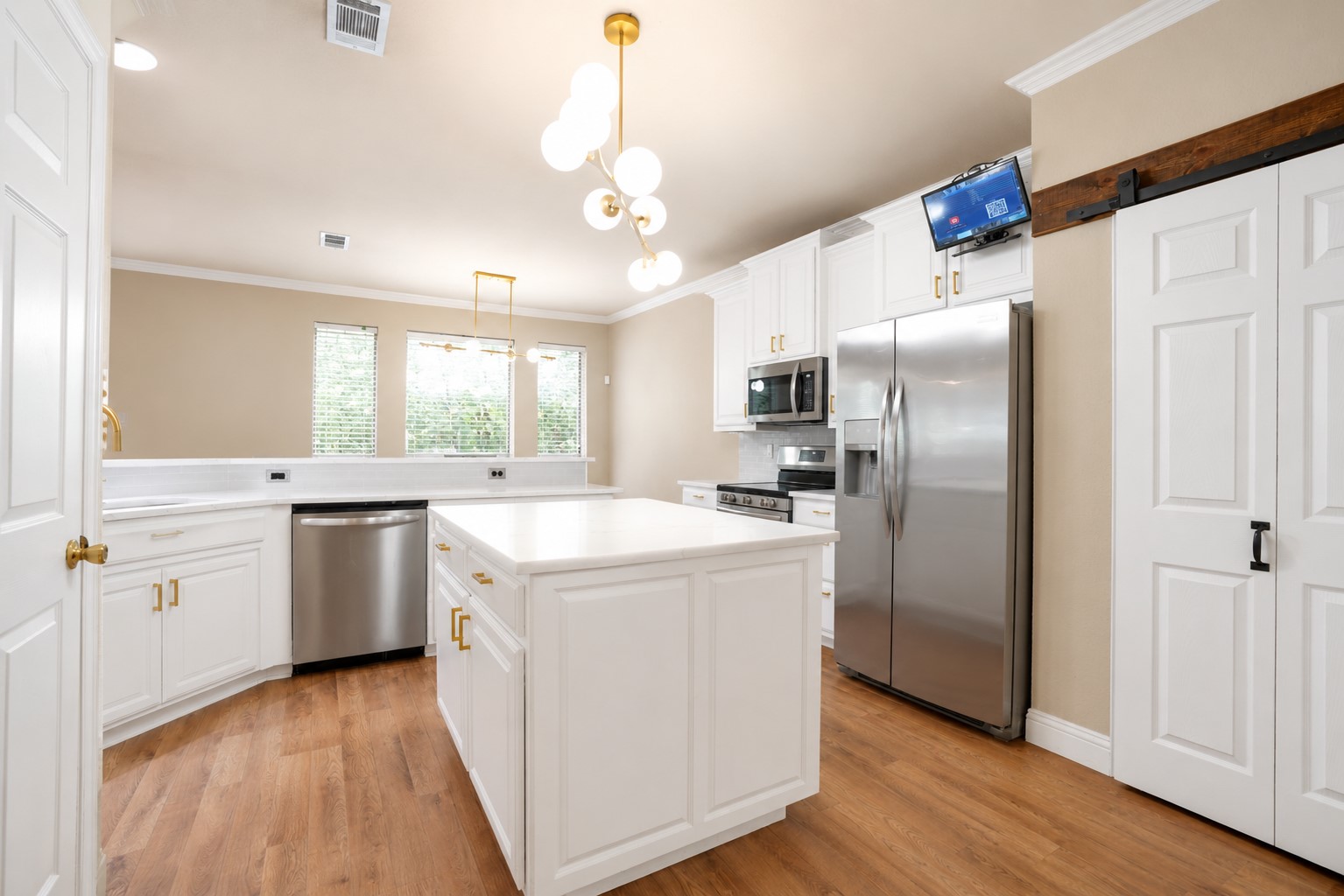 609 Trails End Court Hurst TX 76054