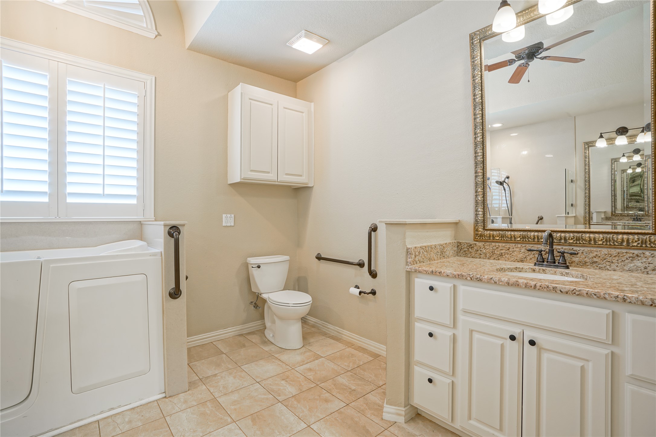 609 Trails End Court Hurst TX 76054
